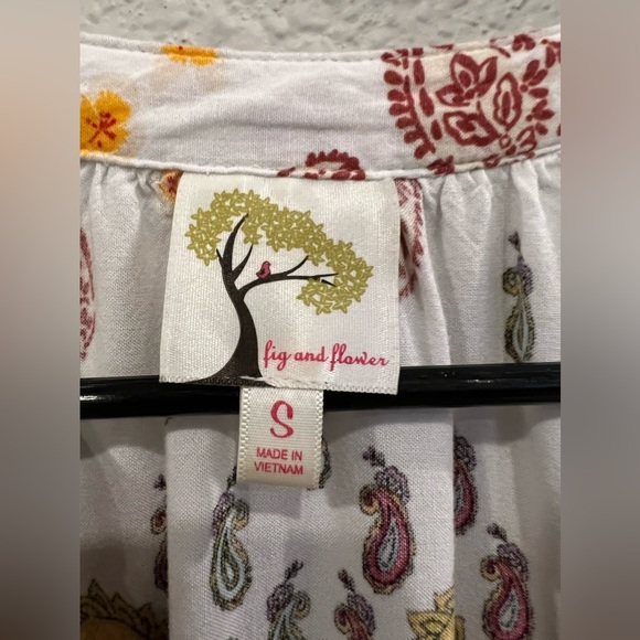 Fig and Flower floral damask womens top size small - Picture 3 of 3